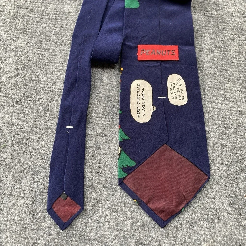 Vintage Peanuts Charlie Brown Snoopy Necktie Navy Holiday Tree Woodstock Retro
